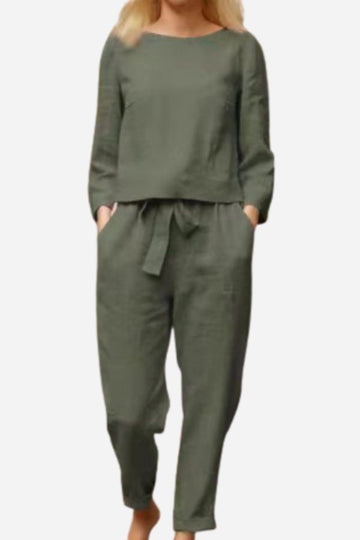 RetroChic women's two-piece set | Vintage style | Elegant & versatile | Perfect for everyday wear & events