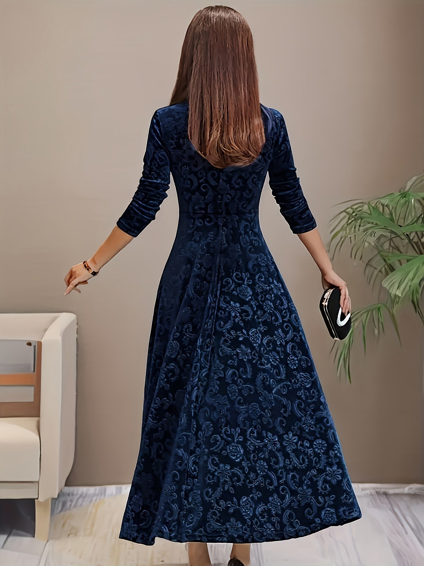 Robe en viscose pour femme VelvetBloom à col carré | Motif floral pour chaque saison