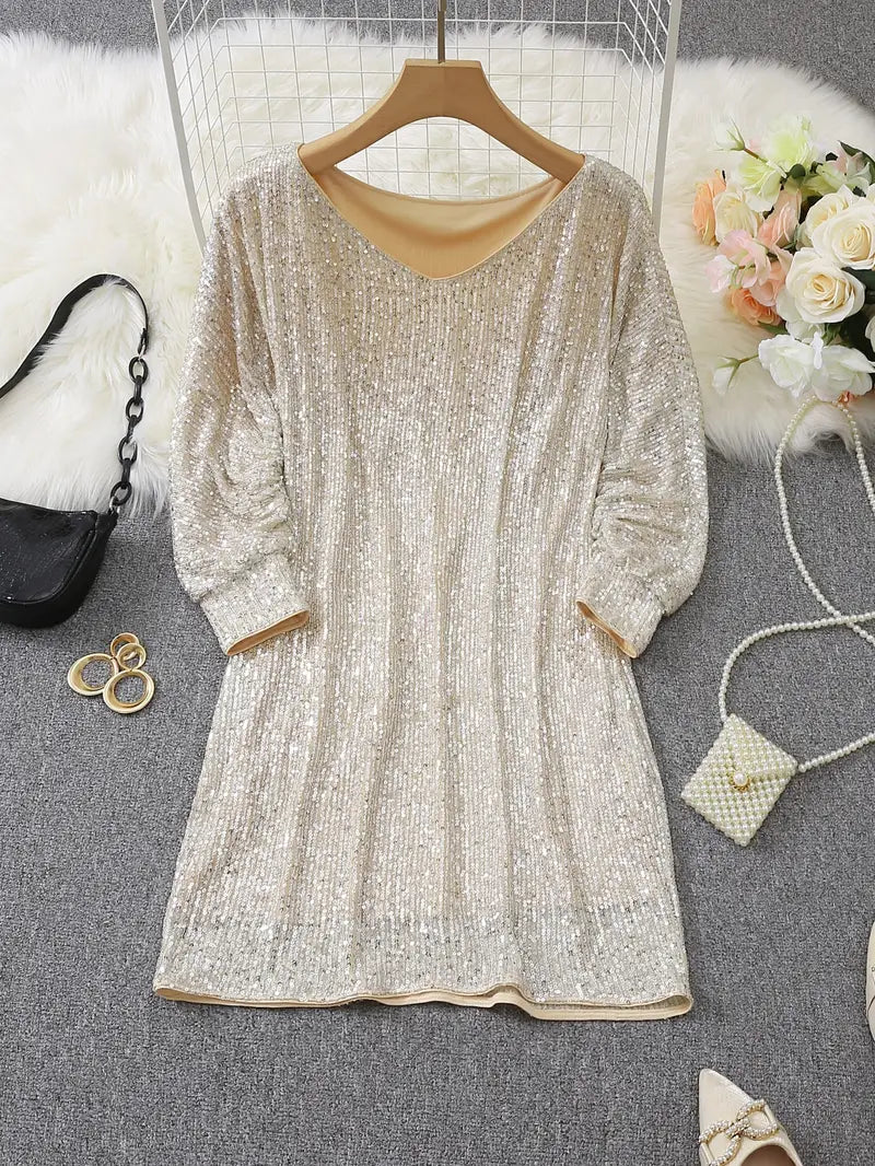 Robe à paillettes GlamLuxe avec éléments contrastés | Élégance et glamour pour les occasions spéciales