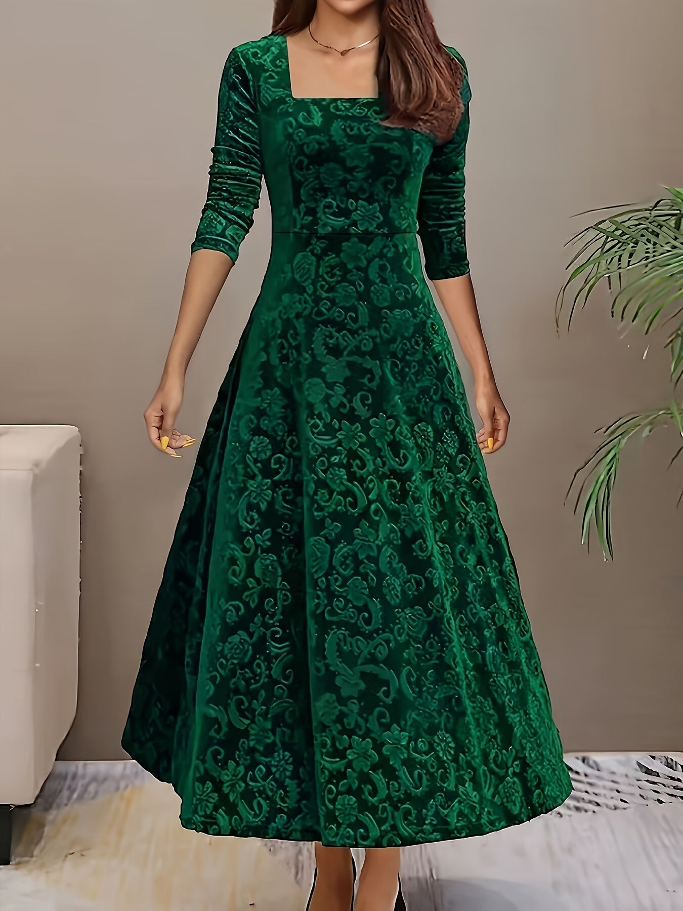 Robe en viscose pour femme VelvetBloom à col carré | Motif floral pour chaque saison