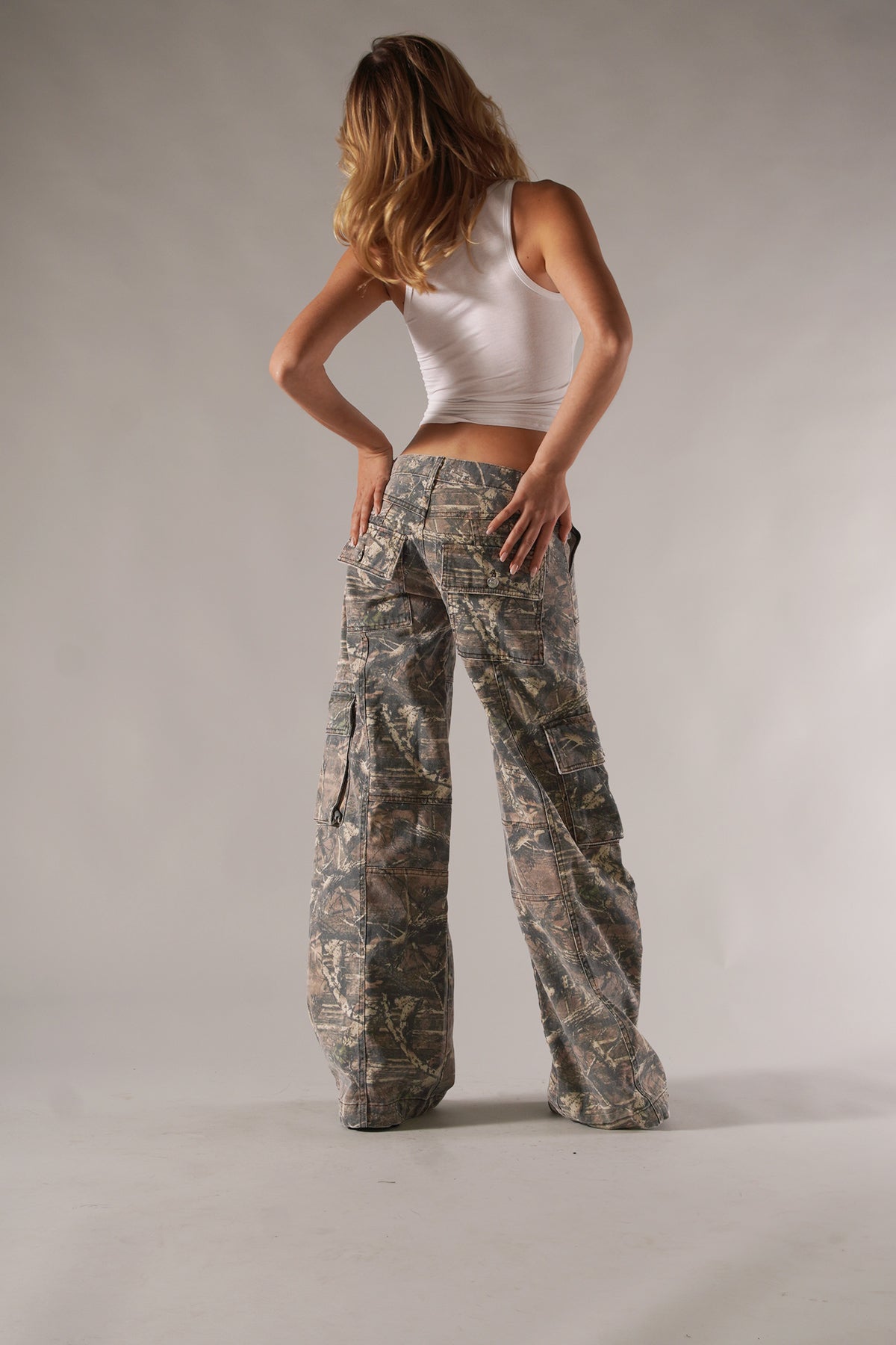 UrbanTrail Unisex Camo Cargo Pants | Versatile | Robust | Comfortable Fit | Outdoor &amp; Leisure