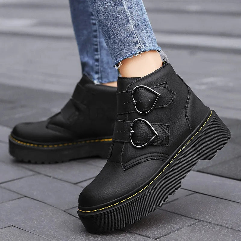 HeartStep ankle boots with heart-shaped buckles | Stylish | Comfortable | Perfect for fall/winter