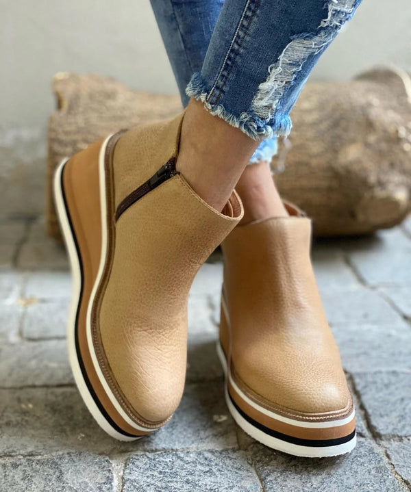 EasyWalk Ergonomic Ankle Boots | Stylish &amp; Comfortable for Every Occasion