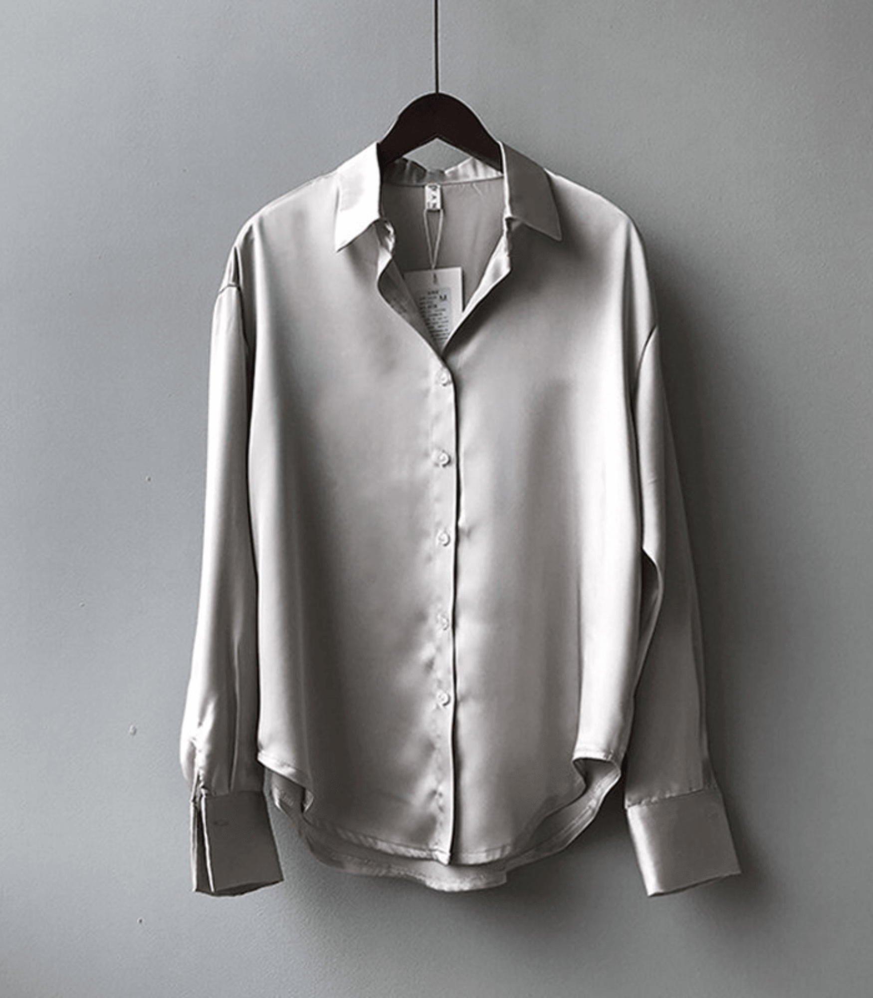 SilkEssence Chemisier élégant en satin de soie | Classique | Boutonné | Parfait pour les tenues d'affaires et de soirée