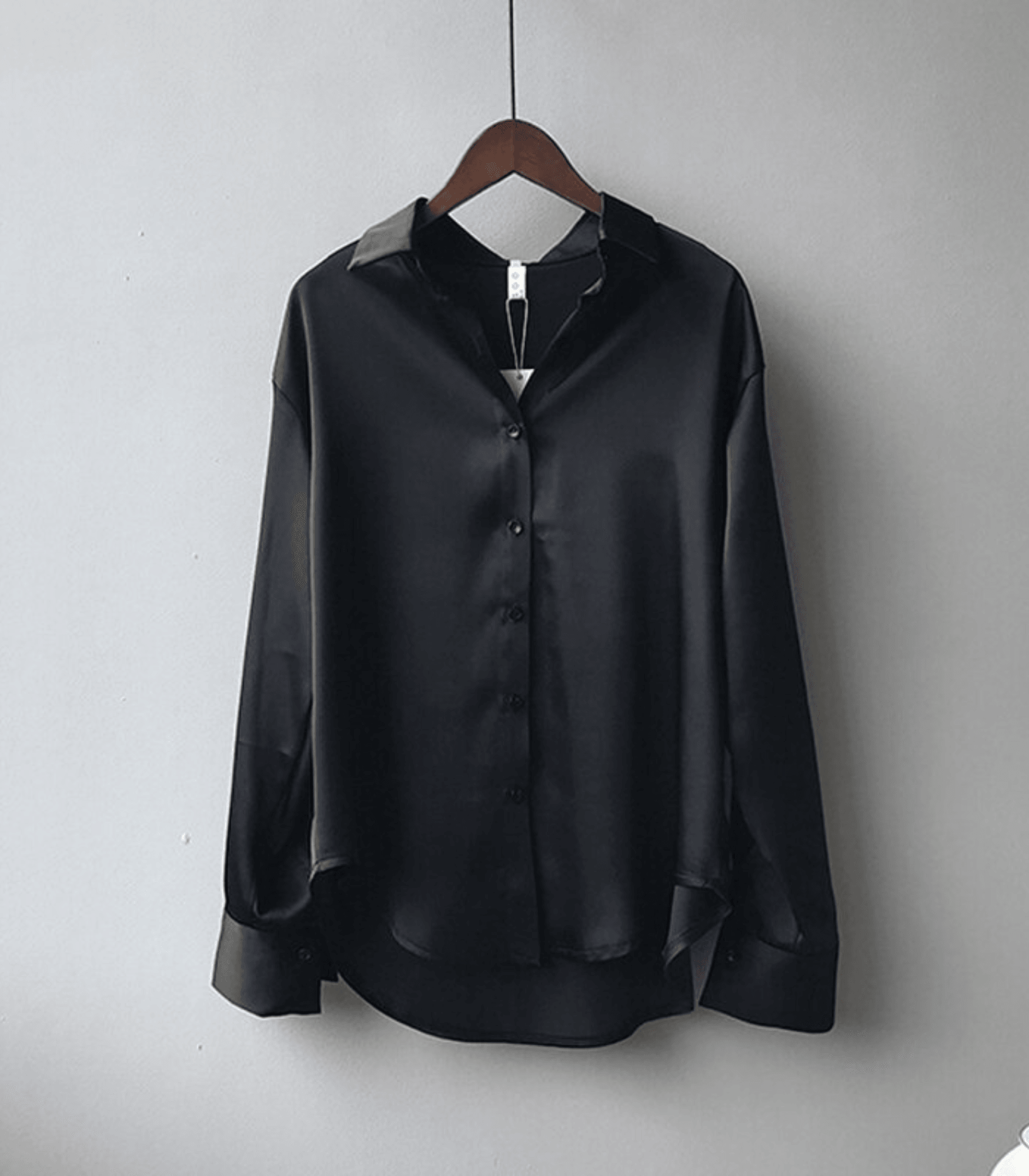 SilkEssence Chemisier élégant en satin de soie | Classique | Boutonné | Parfait pour les tenues d'affaires et de soirée