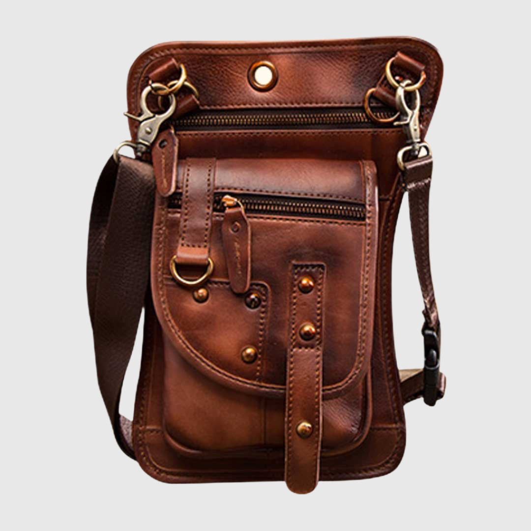 Dominator Leg Bag | Leather bag for motorcyclists | Practical and robust
